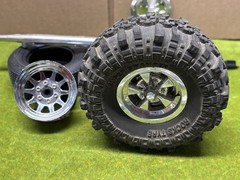 Monogram ‘32 Ford Street Rod “ BIG Deuce ” 1/8 Scale Mag Wheels / Center Caps