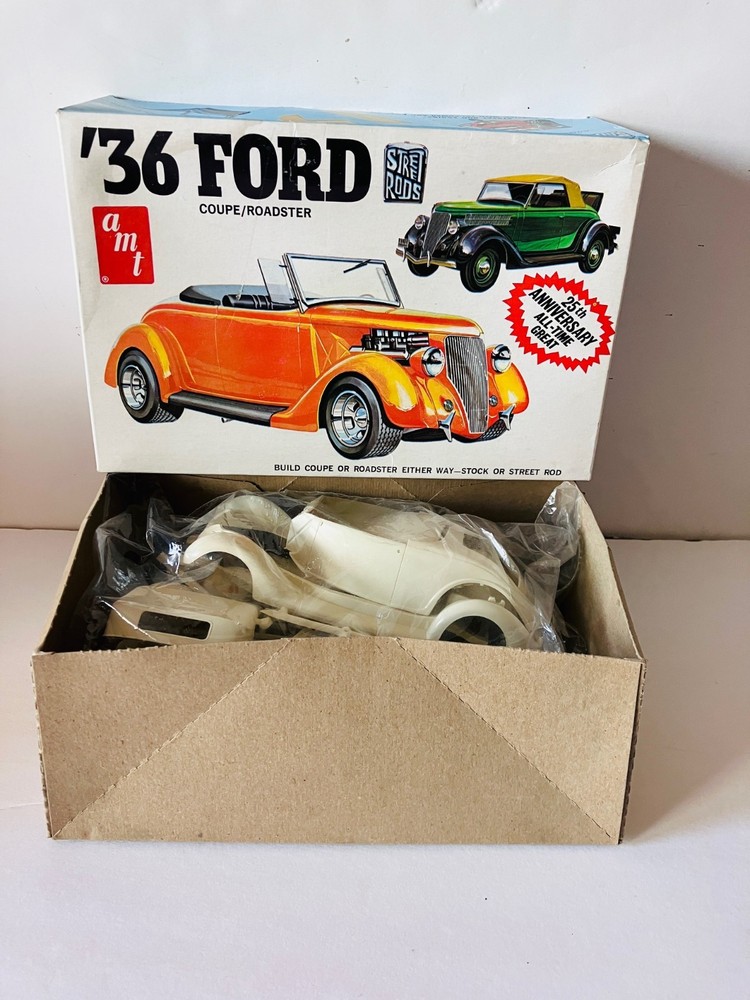 Vintage AMT ’36 Ford Coupe Roadster Street Rods 1:25 Model Kit A136 Sealed Parts