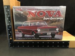 Moebius 1965 Chevrolet Chevy II Nova Super Sport Coupe 1:25 Scale Model Kit 2322