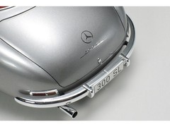 Tamiya 24338 Mercedes-Benz 300 SL 1/24 Scale Plastic Model Kit