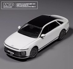 Academy 1/24 Hyundai Grandeur GN7 Azera Model Kit MCP No Paint #15620 Korea