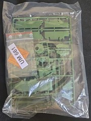 UMT Combat Car T1 U.S.Armored Vehicle of a Cavalry 1/72 661 Kit Sealed Parts