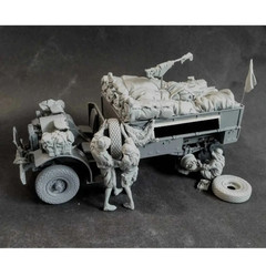 1/35 Resin 3 Man LRDG Crew Changing Tire Plus Load + extras Model Kit 4 Thunder