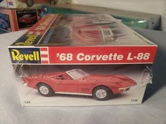 Vintage REVELL ’68 CORVETTE L-88 NEW OLD STOCK FACTORY SEALED MINTY 1988