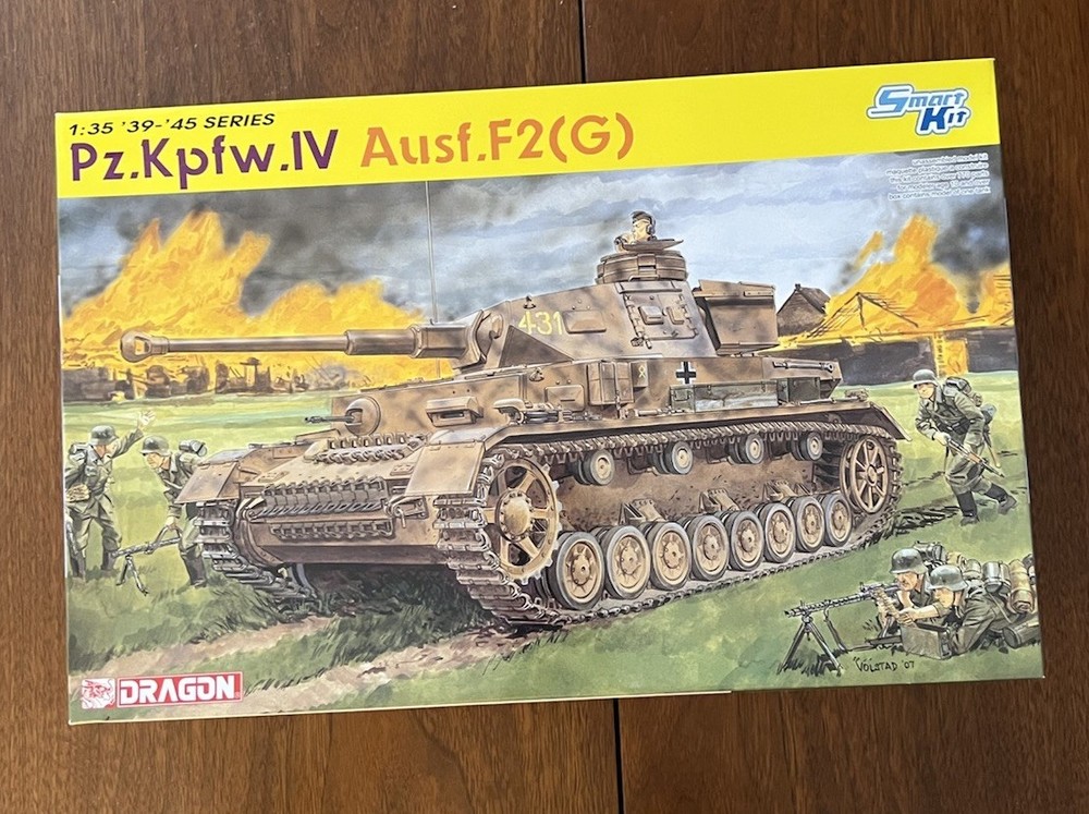 NOS Dragon 1/35 Scale Pz.Kpfw.IV Ausf.F2 G – Smart Kit Not Sealed Box Has Wear