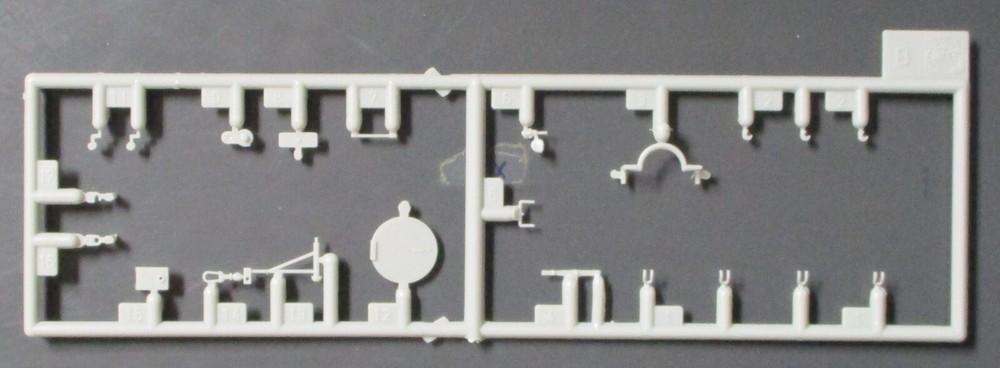 DRAGON 1/35 GERMAN Sd Kfz 164 Nashorn – Parts Lot B from Kit No. 6001