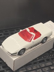 AMT Ertl America Corvette Convertible Artic White #8923 C4 Dealer Promo Car