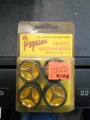 PEGASUS MODEL WHEELS TIRES 1:25 1:24 SCALE 1212 SPOKE WITH TIRES GOLD NEW
