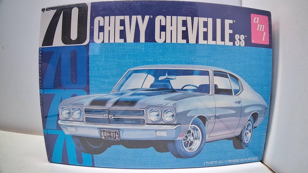 AMT 1970 Chevy Chevelle SS Plastic Model Car Kit AMT1143