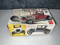 AMT Street Rods 1925 Ford Model T Coupe 1/25 Scale 1973 Model Kit