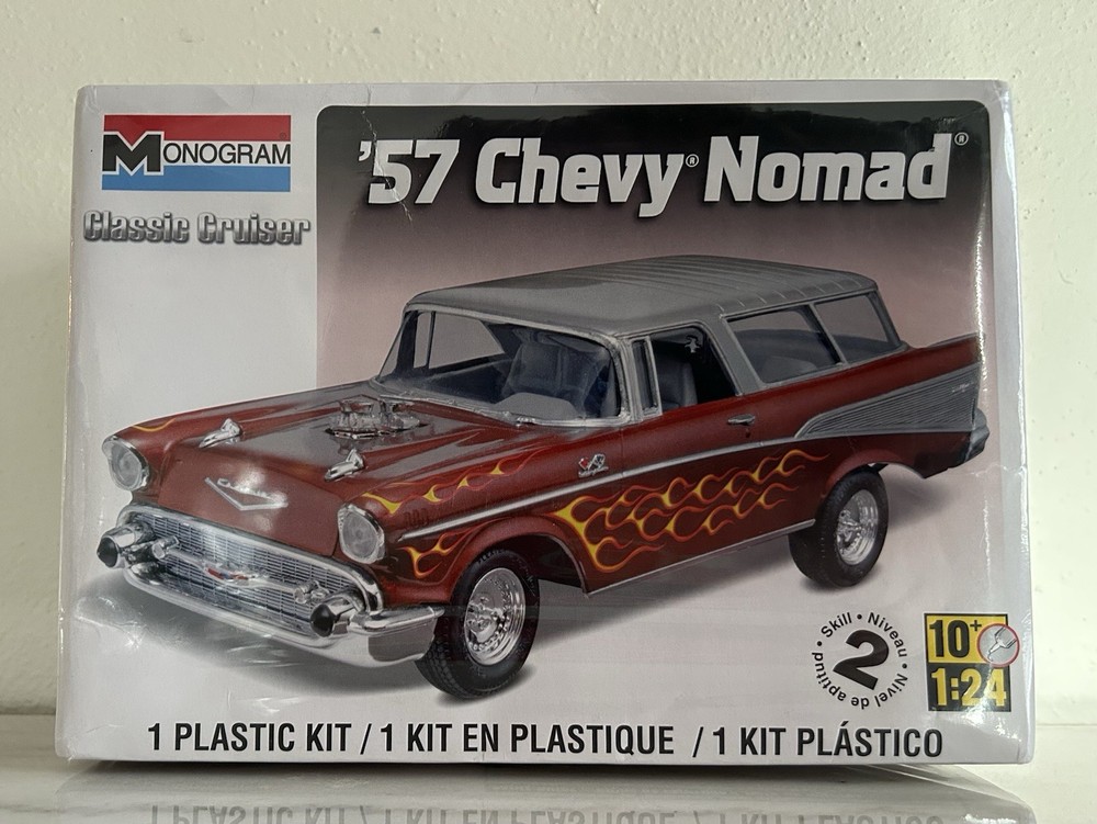 ’57 Chevy Nomad Classic Cruiser Monogram 1:24 Model Car Kit Mint Sealed in Box