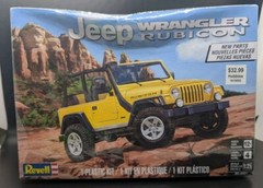 Revell Jeep Wrangler Rubicon 1:25 Scale Plastic Model Kit 85-4501 New in Box