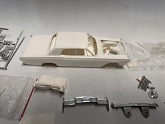 UNBUILT 1966 Lincoln Continental 1/25 AMT Vintage