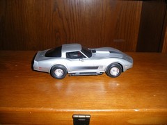 ADULT CUSTOM BUILT 82 CORVETTE STREET MACHINE MODEL NEW 1/24
