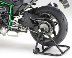 Tamiya 1/12 Kawasaki Ninja H2 Carbon Motorcycle Model Kit TAM14136
