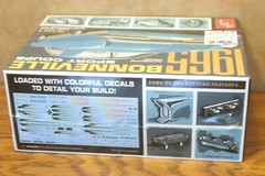 AMT 1965 PONTIAC BONNEVILLE SPORT COUPE 1/25 SCALE MODEL KIT