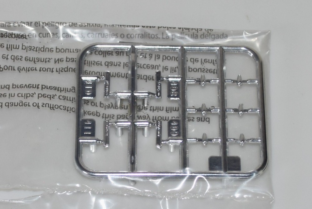 MOEBIUS 1971 F-250 CUSTOM 4×4 2567 ⭐PARTS⭐ CHROME CAB ROOF LIGHTS+MORE 1:25