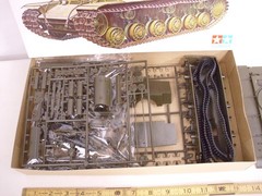 TAMIYA RUSSIAN KV-II WWII HEAVY TANK MODEL KIT 1/35 35063