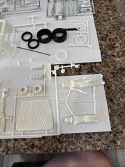 MONOGRAM UNCERTAIN “T” ORIGINAL KIT! MINT!! CIRCA 1966!! VMCP!
