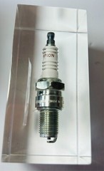 1962 FORD THUNDERBIRD T-BIRD 1/25 Dealer Promo+BONUS EmbeddedChampion Spark plug