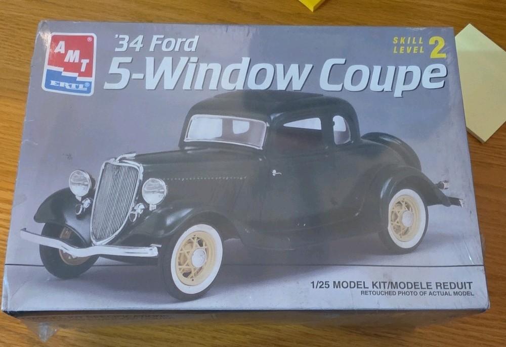 AMT Ertl ’34 Ford 5-Window Coupe 1:25 Model Kit Unassembled Full Decals Skill 2