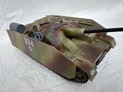 1/35 BUILT STURMGESCHUTZ IV WITH CONCRETE ARMOR-WELL BUILT READY TO DISPLAY.