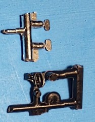 79 CHEVY CAMARO MIDNIGHT Z/28 – DOOR MIRROR- MONO 2717 – MODEL CAR KIT PARTS LOT