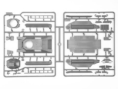 FCM 36 with French Tank Crew (Plastic model kit) 1/35 ICM 35338