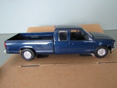 1994 CHEVROLET C-1500 PICKUP AMT 1/25 Scale DEALER Plastic Promo In Box READ!