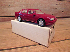 Vintage 1989 AMT FORD TAURUS SHO CURRANT RED DEALER PROMOTIONAL CAR-MIB
