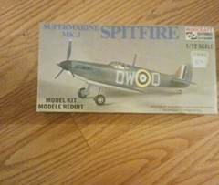 SPITFIRE SUPERMARINE MK.I MILITARY PLANE MODEL KIT ORIGINAL FACTORY SEALED 1/72