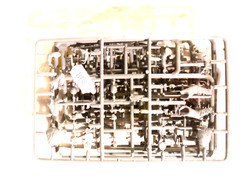 1/35 MiniArt 5 US GI’s / Tankers Close Combat US Tank Crew # 35311