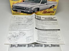 Aoshima 1/24 Kit TOYOTA 80 HILUX CUSTOM Ver.1 Hot Company Pick Up Unassembled