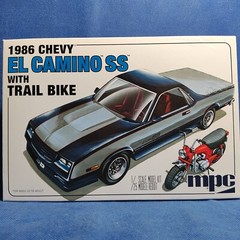 🌟 Auto Shifter 1986 Chevy El Camino SS 1:25 Scale 1000s Model Car Parts 4 Sale