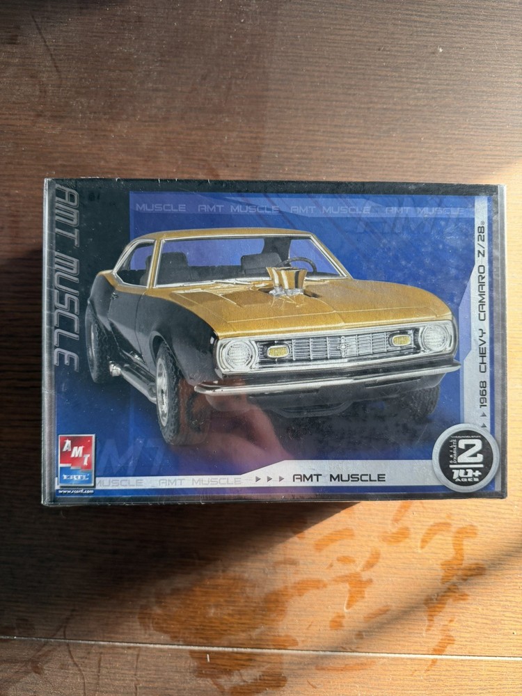 AMT Chevy 1968 Camaro Z/28 AMT MUSCLE model kit NEW IN FACTORY SEALED BOX 7012
