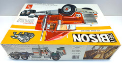 AMT 1:25 Scale Chevrolet Bison Semi Truck Sealed Inside Model Kit