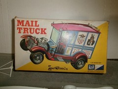 MPC 1/25 GEORGE BARRIS U.S.MAIL UNBUILT PLASTIC MODEL CAR KIT W/ BOX
