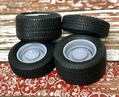 1/24 Scale: 15-inch “Mopar Steel W/ Dog Dish” Resin Wheels W/ Wide Rear Tires￼