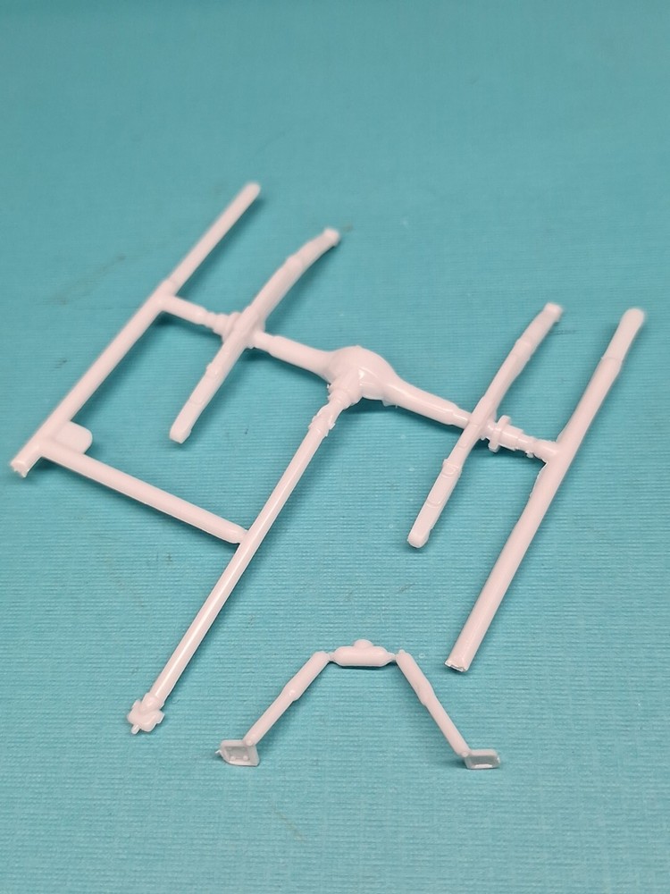 Revell AMT Ertl Monogram MPC 1/24 1966 Ford Mustang Rear Suspension And Shocks