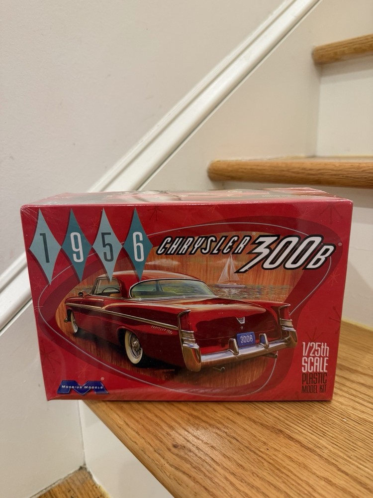 Moebius Models 1207 1956 Chrysler 300b Plastic Model Kit New