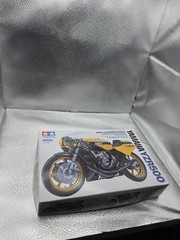 TAMIYA 1:12 YAMAHA YZR500 MODEL KIT