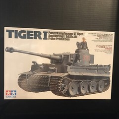 TAMIYA 35216 TIGER I PANZERKAMPWAGEN MODEL KIT-NIB-1/35 SCALE