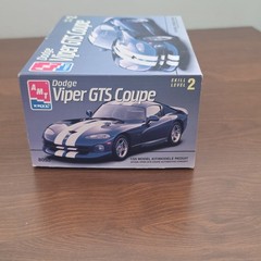 AMT Ertl 1:25 Dodge Viper GTS Coupe Plastic Model Kit started but Unassembled