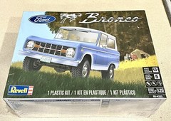 🏁 Revell Ford Bronco Plastic Model Car Kit 85-4320 (Factory Sealed) 1/25 🏁