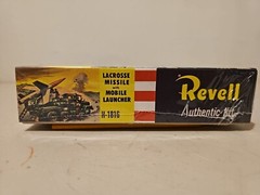 Revell Authentic Kit #H-1816 Lacrosse Missle With Mobile Launcher Model Kit NISB