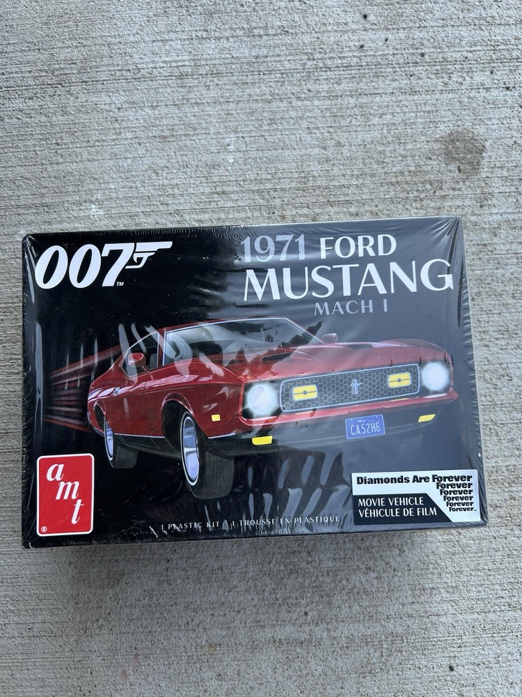 007 1971 Ford Mustang Mach 1 Model Kit AMT 1/25 Sealed
