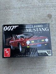 007 1971 Ford Mustang Mach 1 Model Kit AMT 1/25 Sealed