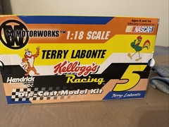 Motorworks Terry Labonte Kellog’s Racing Nascar 1:24 Die Cast Model Kit