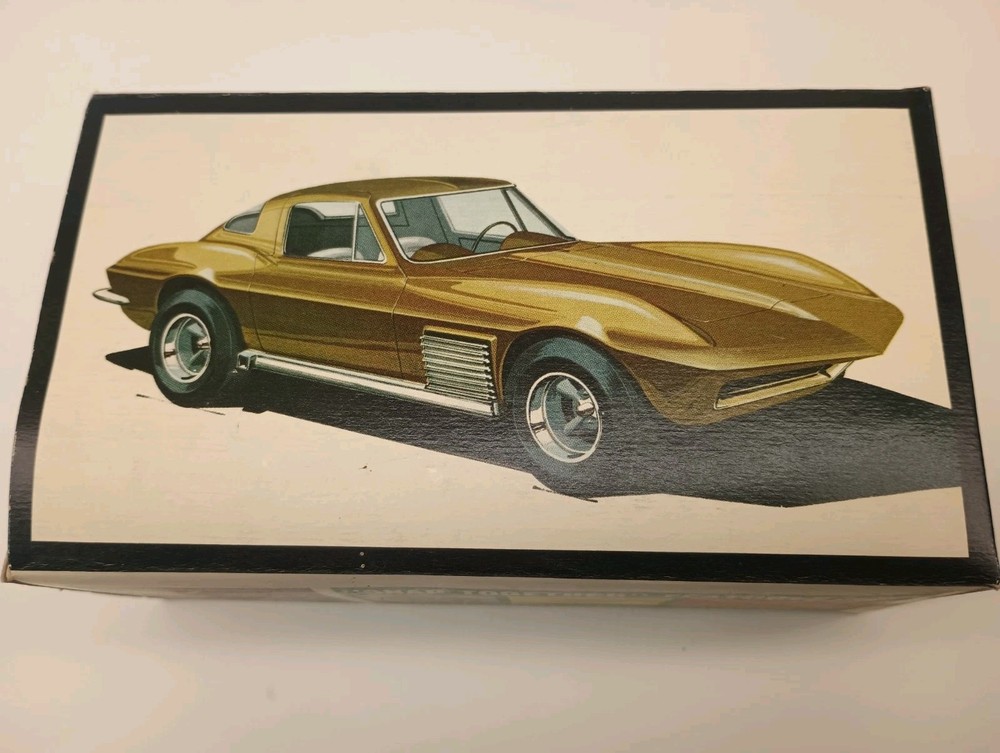 1963 Original Corvette Mini Trophy Sting-Ray 1/43 3506-79 Rare