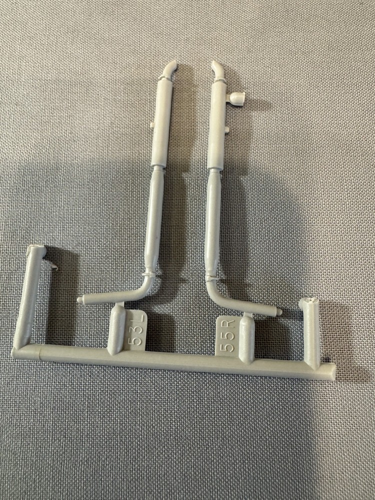 AMT/ERTL 6808 Dodge Viper RT/10 Parts Kit Bash Catalytic Converter Muffler
